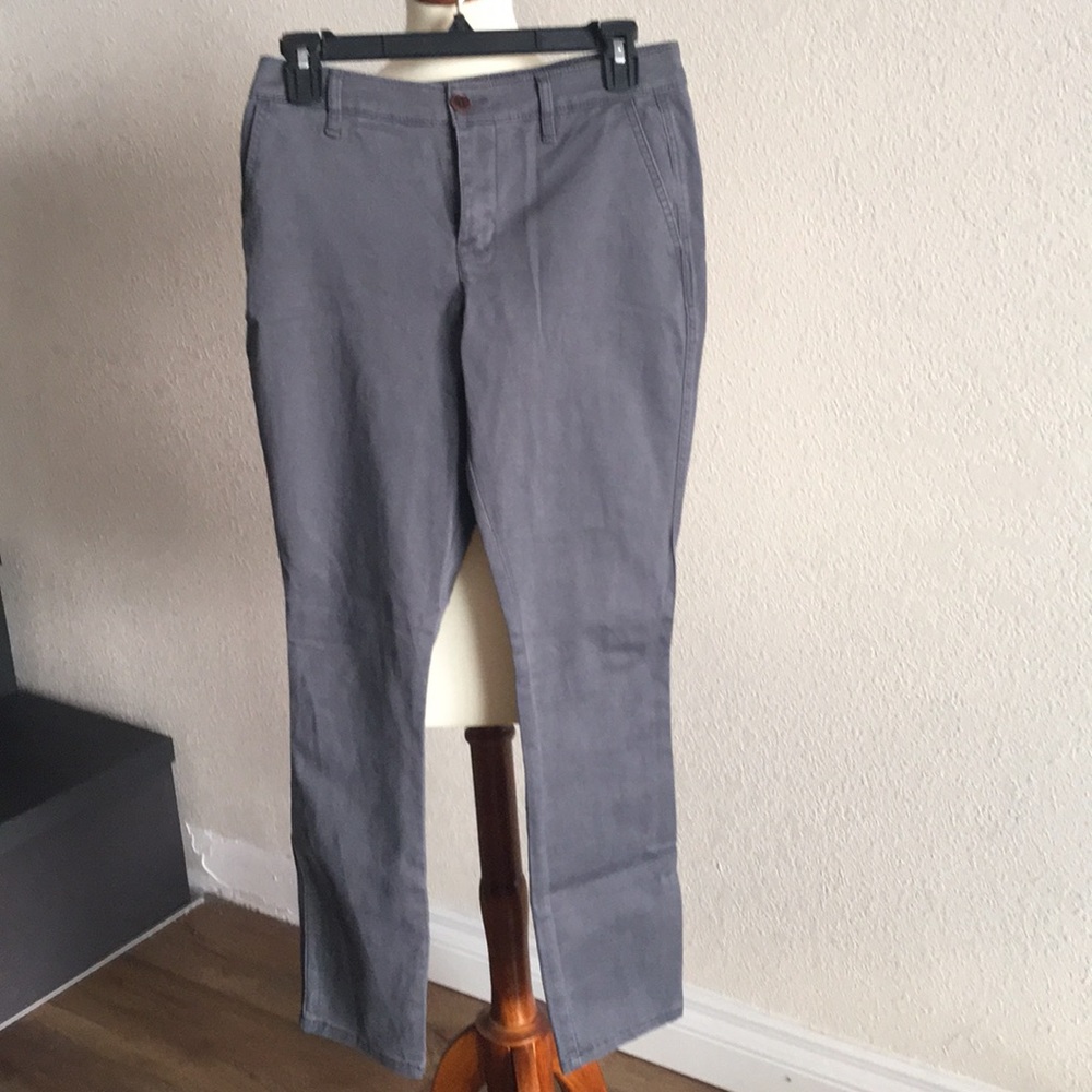 Abercrombie & Fitch Grey Jeans (Size 26)
